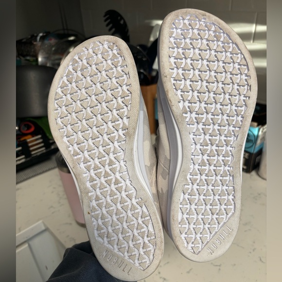 Nobull - Picture 2 of 6